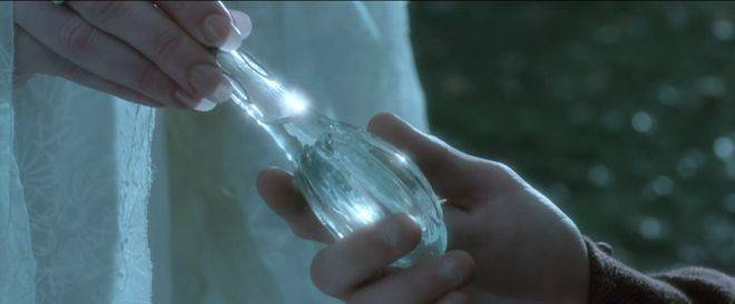 加拉德瑞尔送给弗罗多·巴金斯的礼物------加拉德瑞尔的水晶瓶