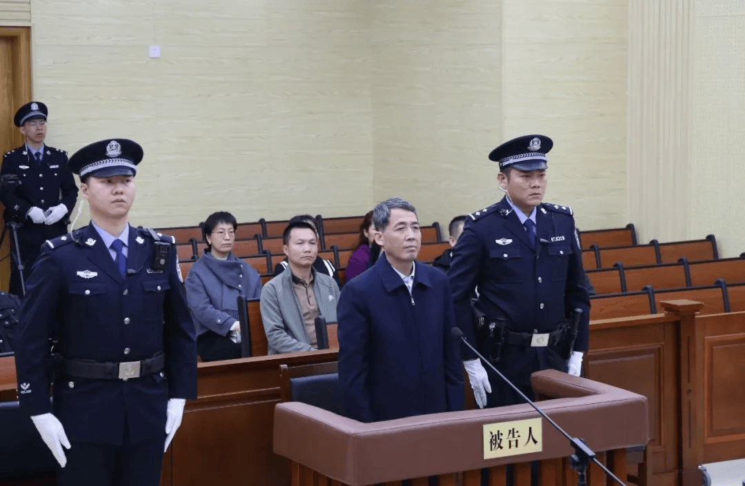 柳州市委书记：违建轻轨透支人民信任<strong></p>
<p>虎币全球</strong>，败坏党风政风，教训极其深刻