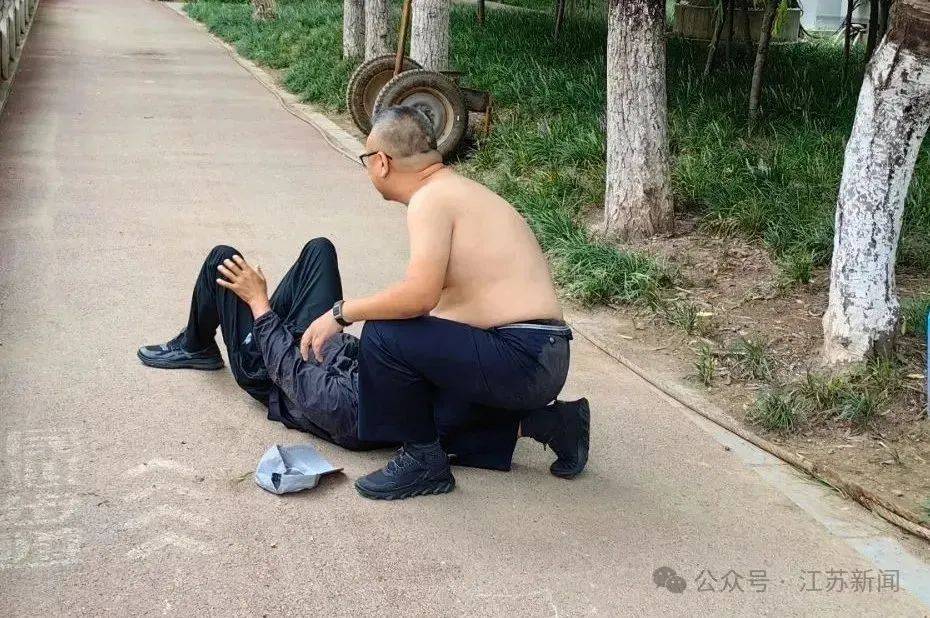 石家庄一公安局副局长“赤膊上阵”<strong></p>
<p>tube币</strong>，扑倒诈骗分子