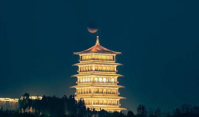 “血月”奇观来袭<strong></p>
<p>thekey币</strong>！今年罕见“月全食”有啥说法？