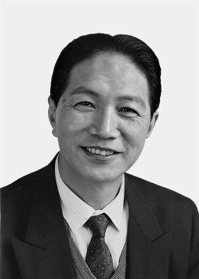 辽宁省人大常委会原副主任毕锡桢逝世<strong></p>
<p>桃子币</strong>，曾任大连市委书记